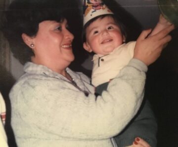 Imágenes para rendir homenaje a persona finada, estas pueden variar en su contenido.
