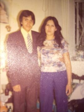 Imágenes para rendir homenaje a persona finada, estas pueden variar en su contenido.