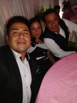 Imágenes para rendir homenaje a persona finada, estas pueden variar en su contenido.