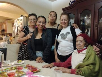 Imágenes para rendir homenaje a persona finada, estas pueden variar en su contenido.