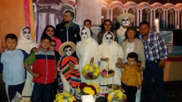 Imágenes para rendir homenaje a persona finada, estas pueden variar en su contenido.