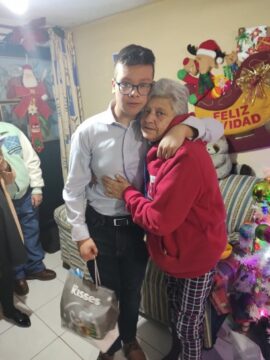 Imágenes para rendir homenaje a persona finada, estas pueden variar en su contenido.