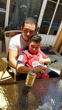 Imágenes para rendir homenaje a persona finada, estas pueden variar en su contenido.
