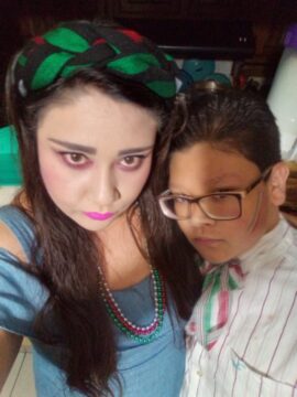 Imágenes para rendir homenaje a persona finada, estas pueden variar en su contenido.