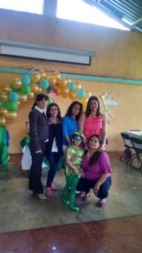 Imágenes para rendir homenaje a persona finada, estas pueden variar en su contenido.