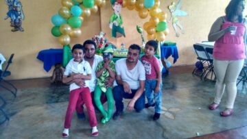 Imágenes para rendir homenaje a persona finada, estas pueden variar en su contenido.