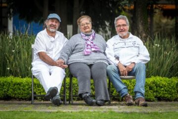 Imágenes para rendir homenaje a persona finada, estas pueden variar en su contenido.