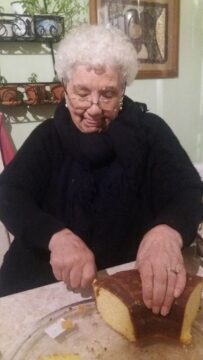 Imágenes para rendir homenaje a persona finada, estas pueden variar en su contenido.