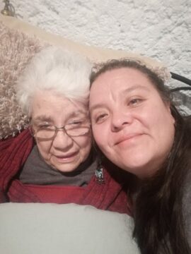 Imágenes para rendir homenaje a persona finada, estas pueden variar en su contenido.