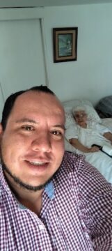 Imágenes para rendir homenaje a persona finada, estas pueden variar en su contenido.