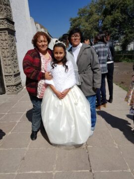 Imágenes para rendir homenaje a persona finada, estas pueden variar en su contenido.