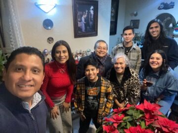 Imágenes para rendir homenaje a persona finada, estas pueden variar en su contenido.