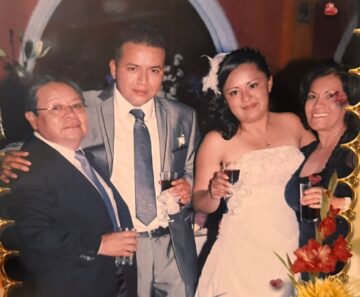 Imágenes para rendir homenaje a persona finada, estas pueden variar en su contenido.