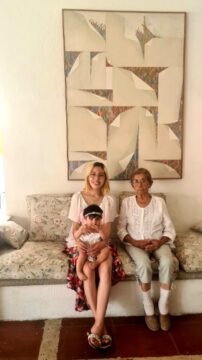 Imágenes para rendir homenaje a persona finada, estas pueden variar en su contenido.