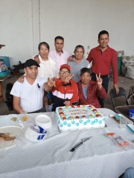 Imágenes para rendir homenaje a persona finada, estas pueden variar en su contenido.