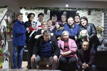 Imágenes para rendir homenaje a persona finada, estas pueden variar en su contenido.