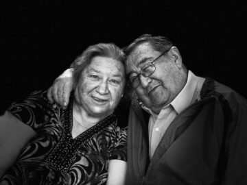 Imágenes para rendir homenaje a persona finada, estas pueden variar en su contenido.