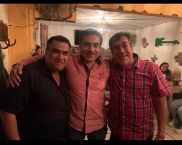 Imágenes para rendir homenaje a persona finada, estas pueden variar en su contenido.