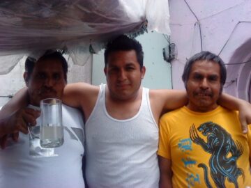 Imágenes para rendir homenaje a persona finada, estas pueden variar en su contenido.