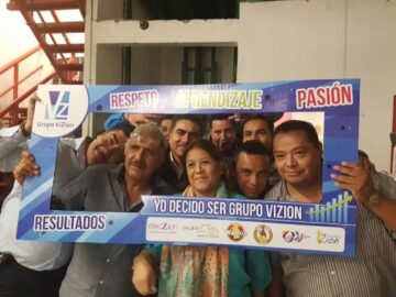 Imágenes para rendir homenaje a persona finada, estas pueden variar en su contenido.