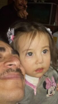 Imágenes para rendir homenaje a persona finada, estas pueden variar en su contenido.
