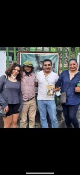 Imágenes para rendir homenaje a persona finada, estas pueden variar en su contenido.