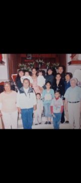 Imágenes para rendir homenaje a persona finada, estas pueden variar en su contenido.