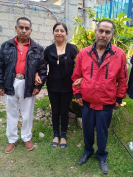 Imágenes para rendir homenaje a persona finada, estas pueden variar en su contenido.